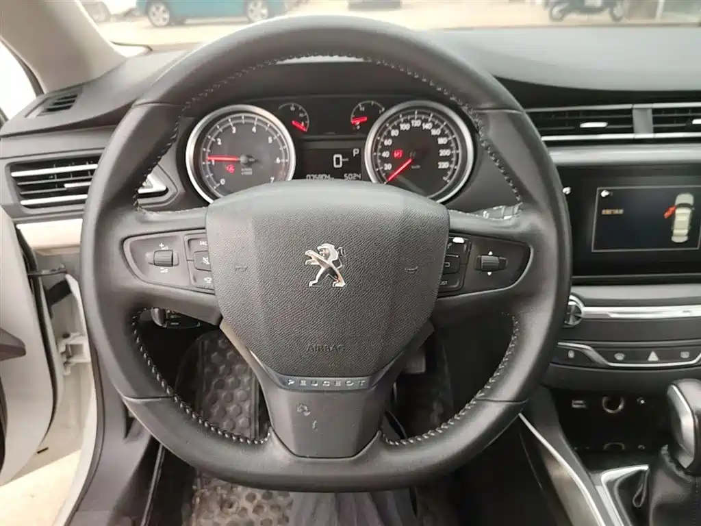 Peugeot 408 2016 1.6T Automatic Luxury Edition фото 11