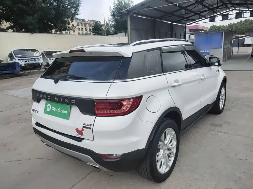 Landwind X7 2015 2015 2.0T Panoramic Flagship Edition