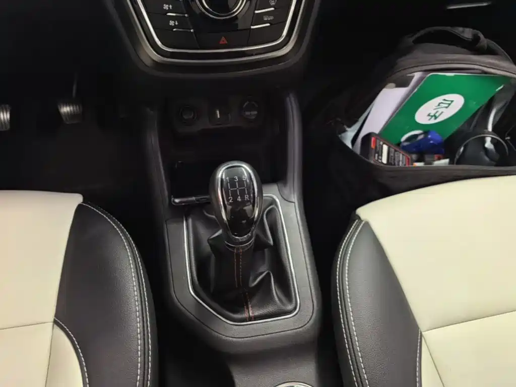 Changan CS35 2017 2017 1.6L Manual Luxury