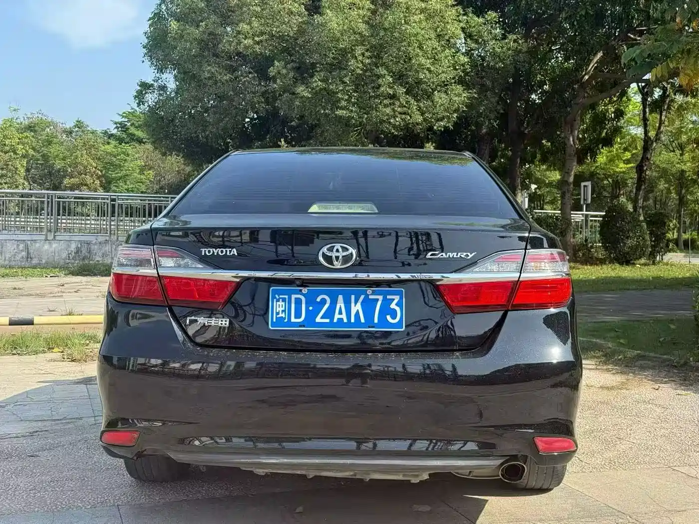 Toyota Camry 2016 2.0E 10th Anniversary Elite Edition фото 4