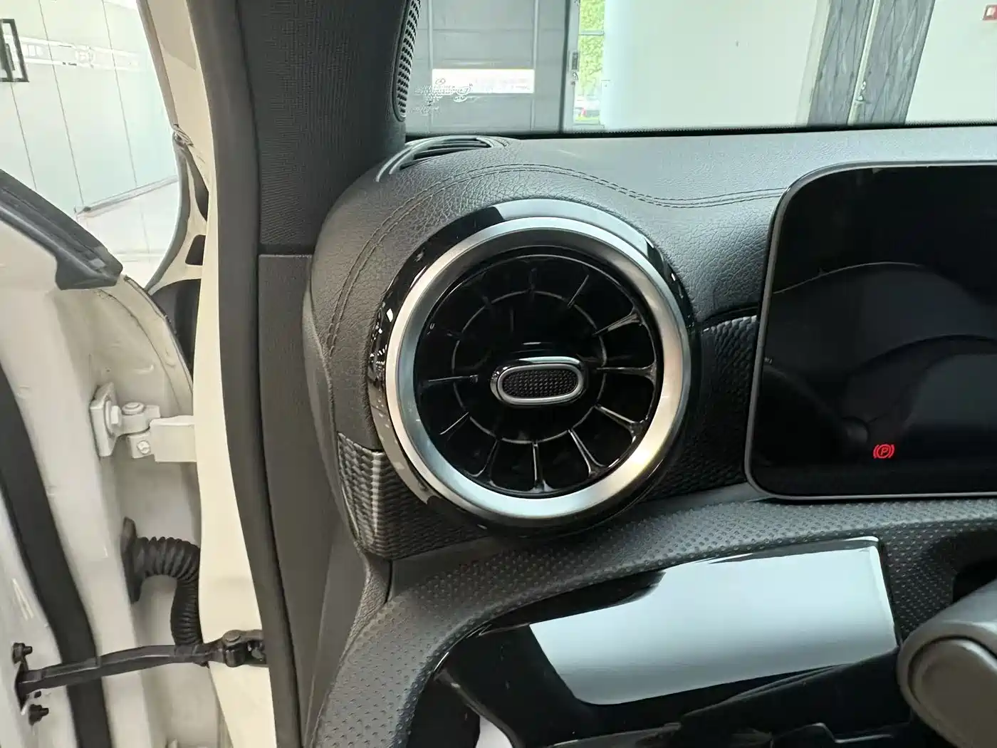 Mercedes-Benz A-Class 2019 Facelift A 200 L Sports Sedan фото 12