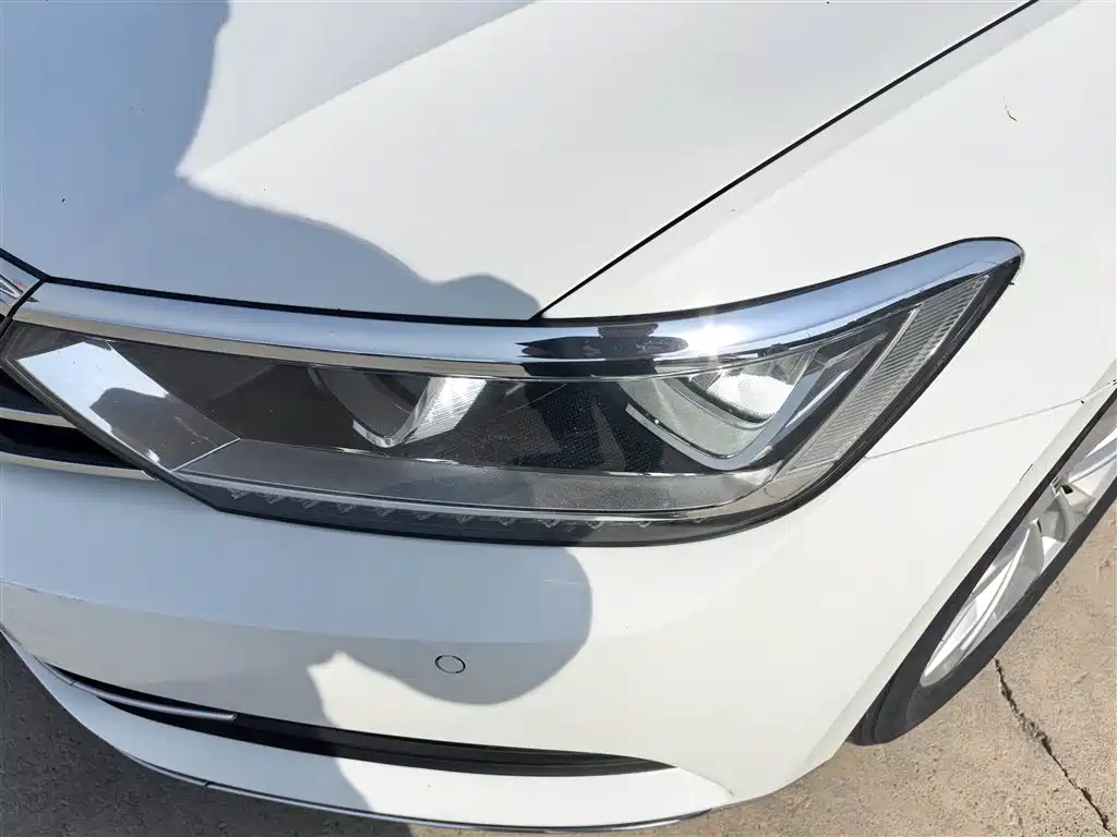 Volkswagen Magotan 2017 380TSI DSG Luxury фото 11