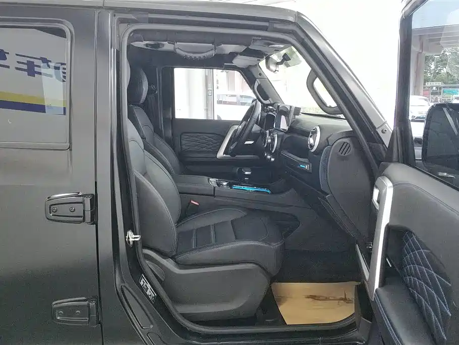 BAIC ORV Beijing Offroad BJ40 2024 2.0D Blade Hero Glory Edition фото 8
