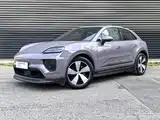 Фото 1 - Porsche Macan EV