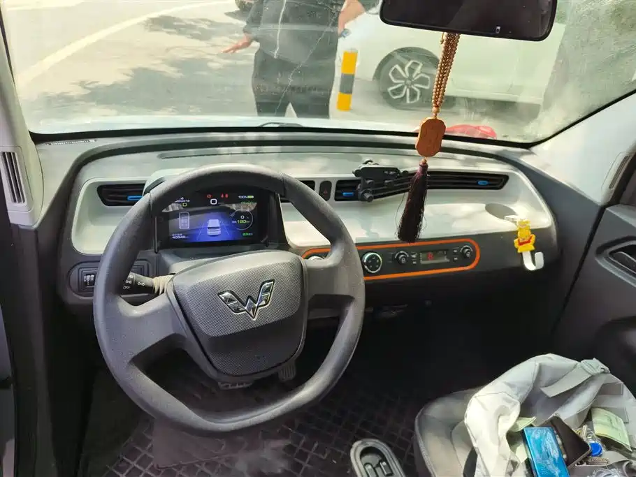 WULING AUTOMOBILE HONGGUANG MINIEV