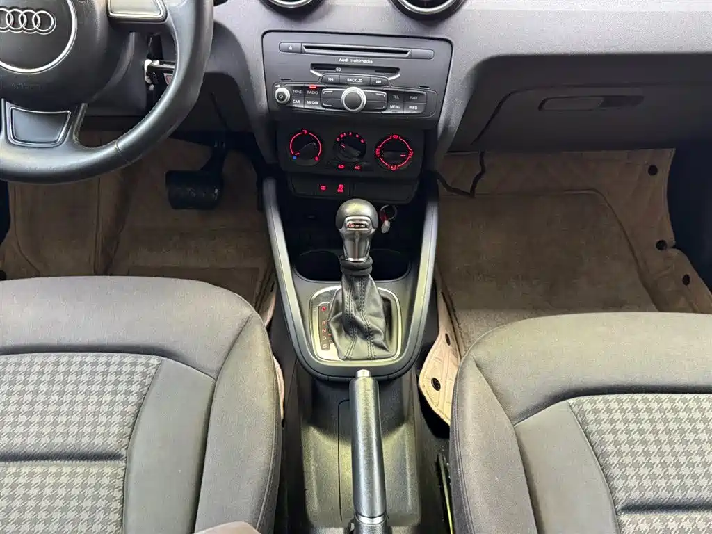 Audi A1 2014 30 TFSI Fashion фото 20