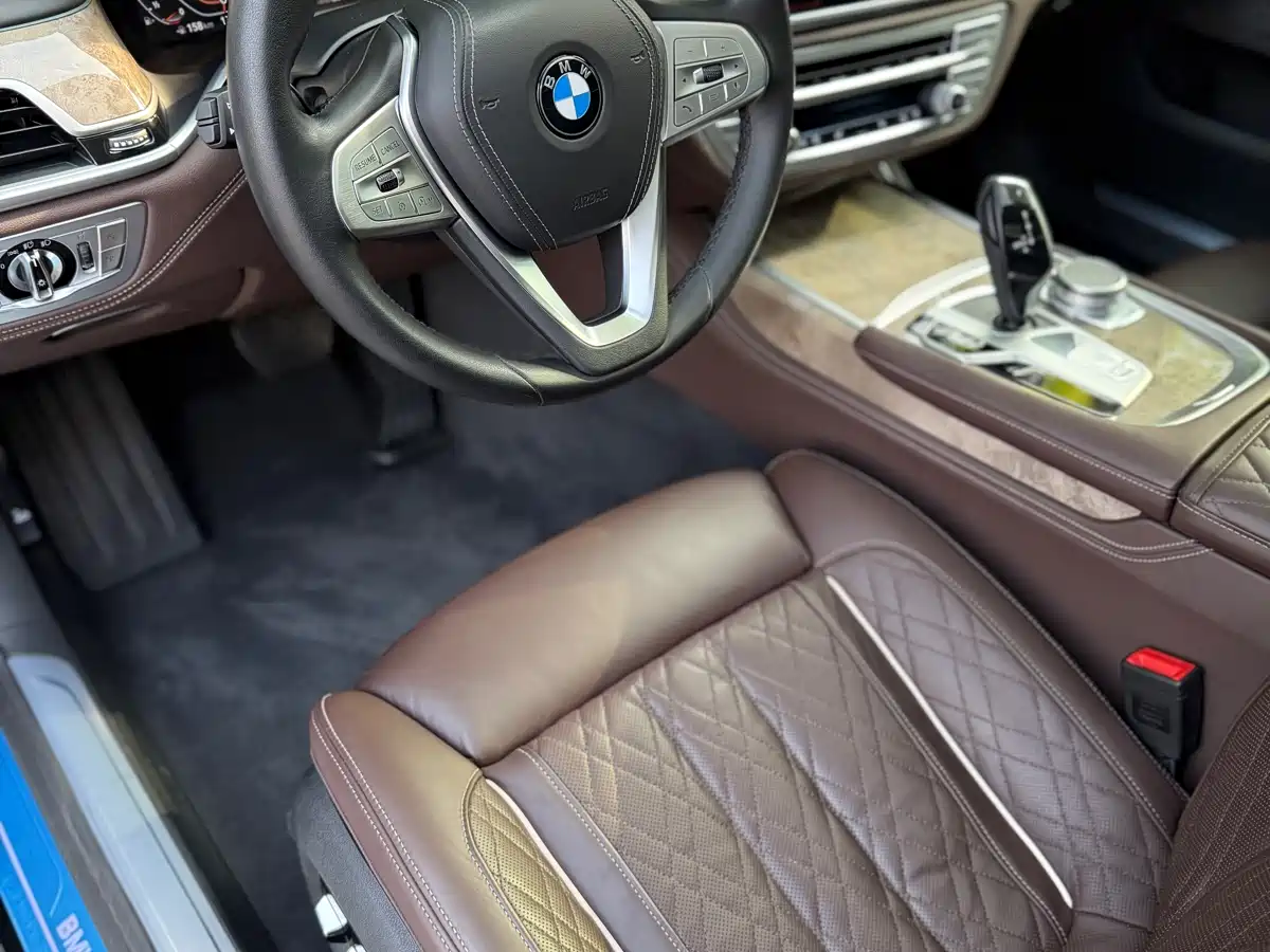 BMW 7 Series 2021 Model 740Li Leading Luxury Package фото 7