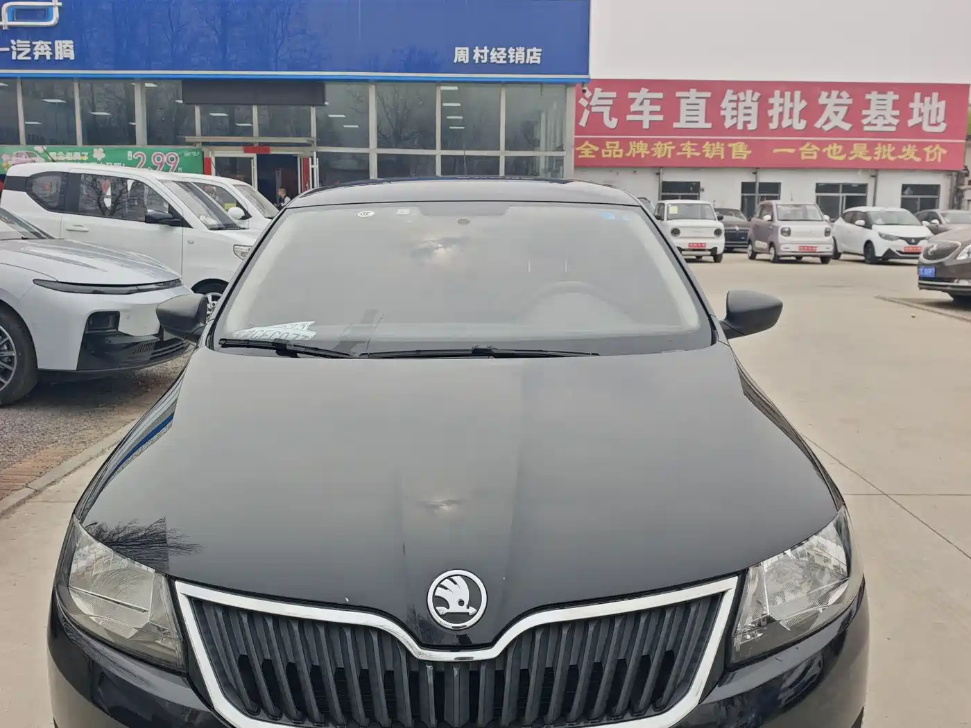 Škoda Rapid 2015 1.6L Manual Joy Selection фото 2