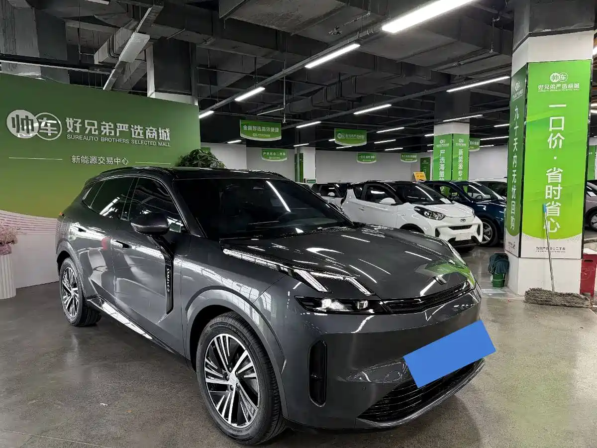 Lynk & Co 08 EM-P 2025 Model 120km Long Range Plus фото 3