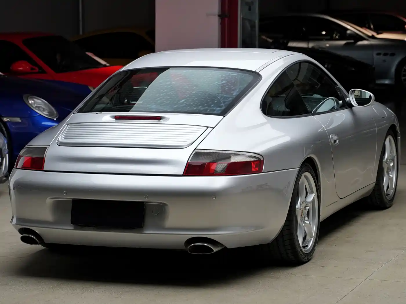 Porsche 911 2004 Carrera S Coupe 3.6L фото 7