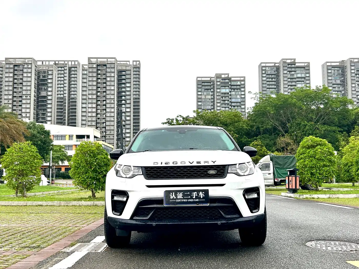 Land Rover Discovery Sport 2018 240PS SE Edition фото 3