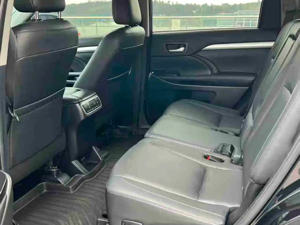 Toyota Highlander 2018 2.0T 4WD Luxury 7-seater China VI фото 7