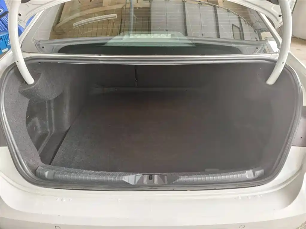 Volkswagen Lamando 2015 280TSI DSG Comfort фото 12