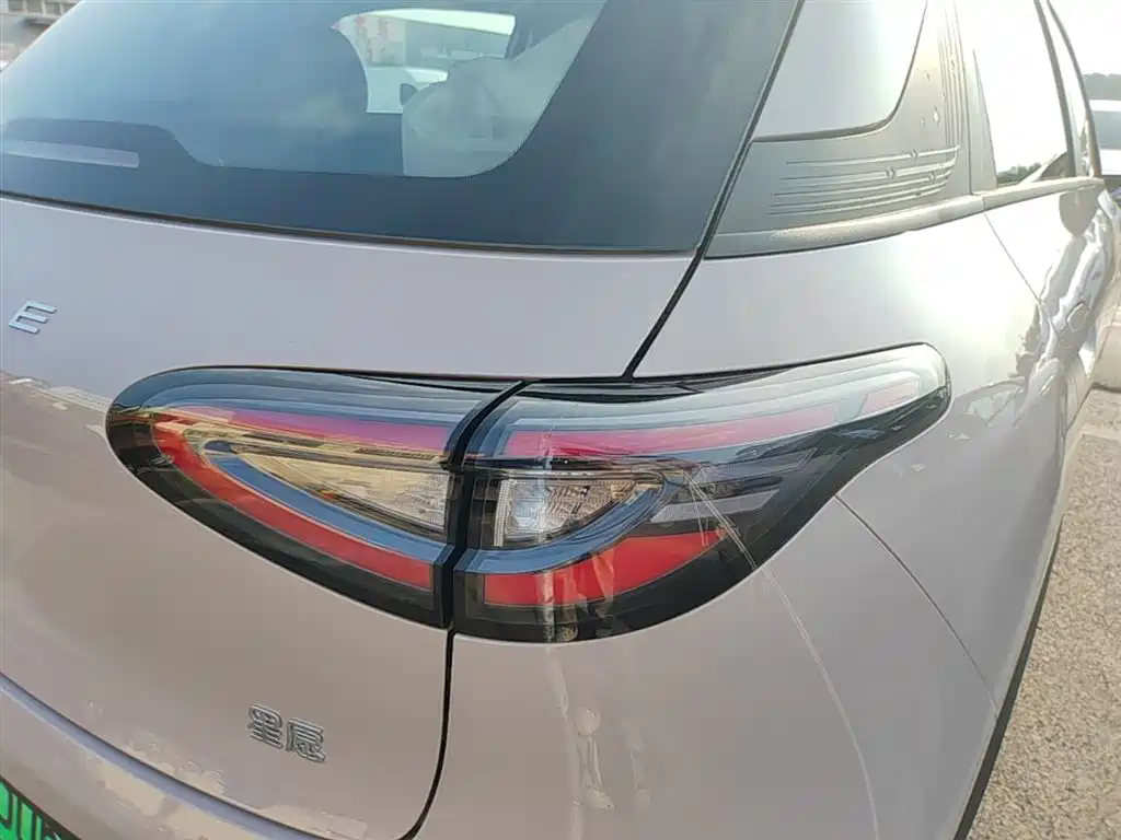 Geely Galaxy Starry Wish 2026 Edition 310km Youth Version фото 8