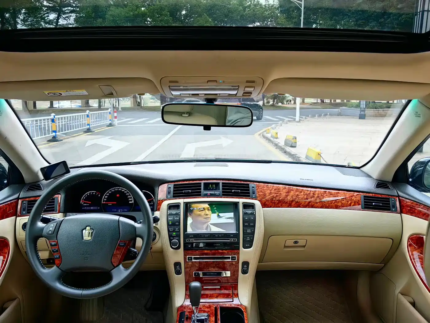 Toyota Crown 2008 2.5L 5th Anniversary Edition фото 5