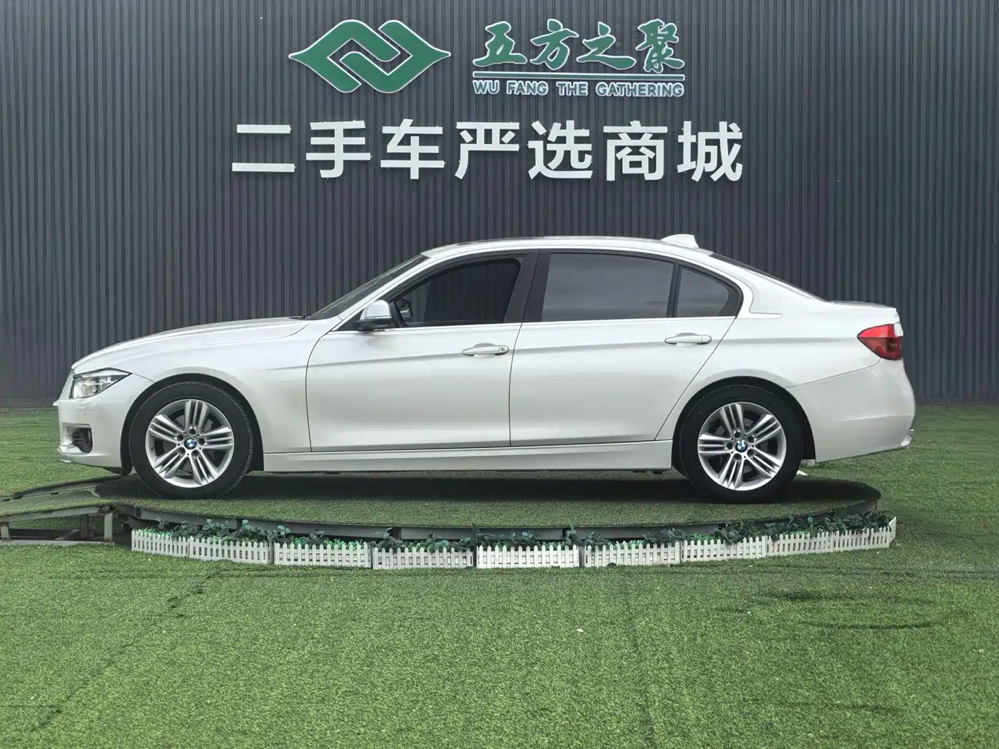 BMW 3 Series 2016 320i Fashion Model фото 20