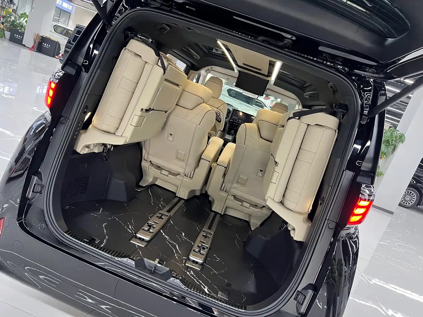 TOYOTA ELFA