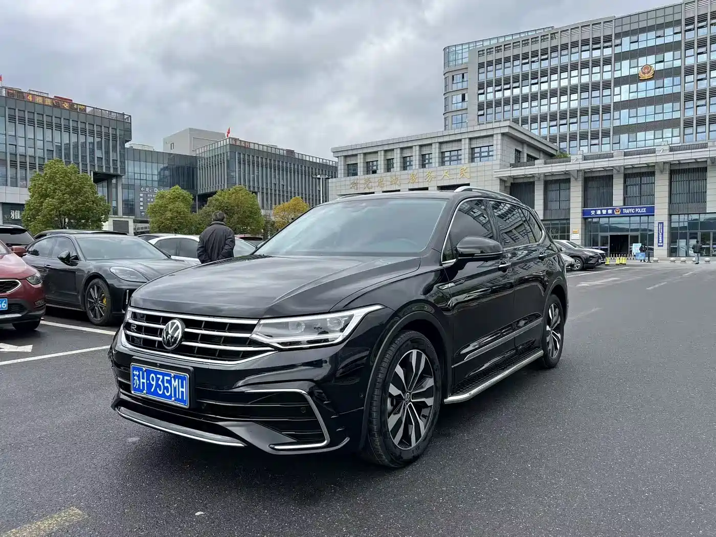 Volkswagen Tiguan L 2022 330TSI Auto 2WD R-Line Premium Edition