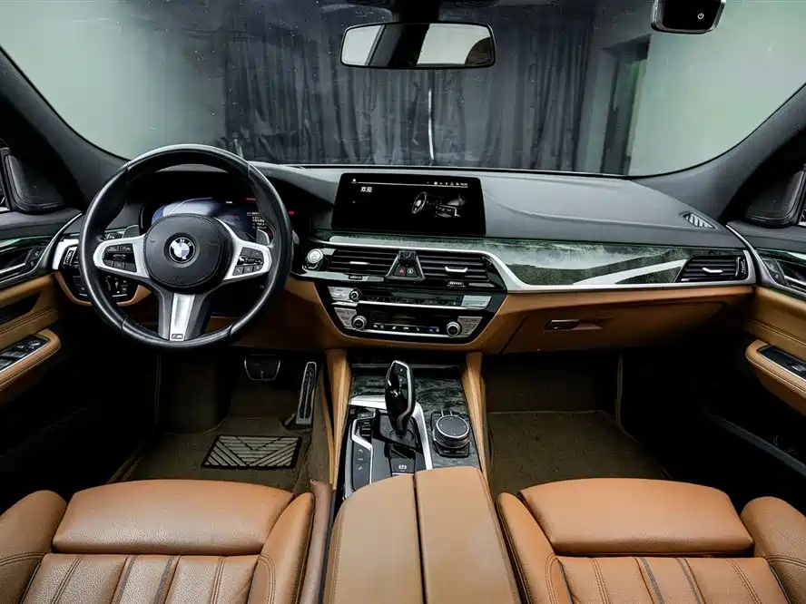 BMW 6 Series GT 2020 630i M Sport Package фото 9