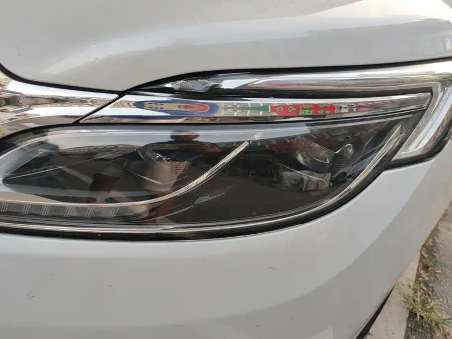 Фото 5 - Buick GL8