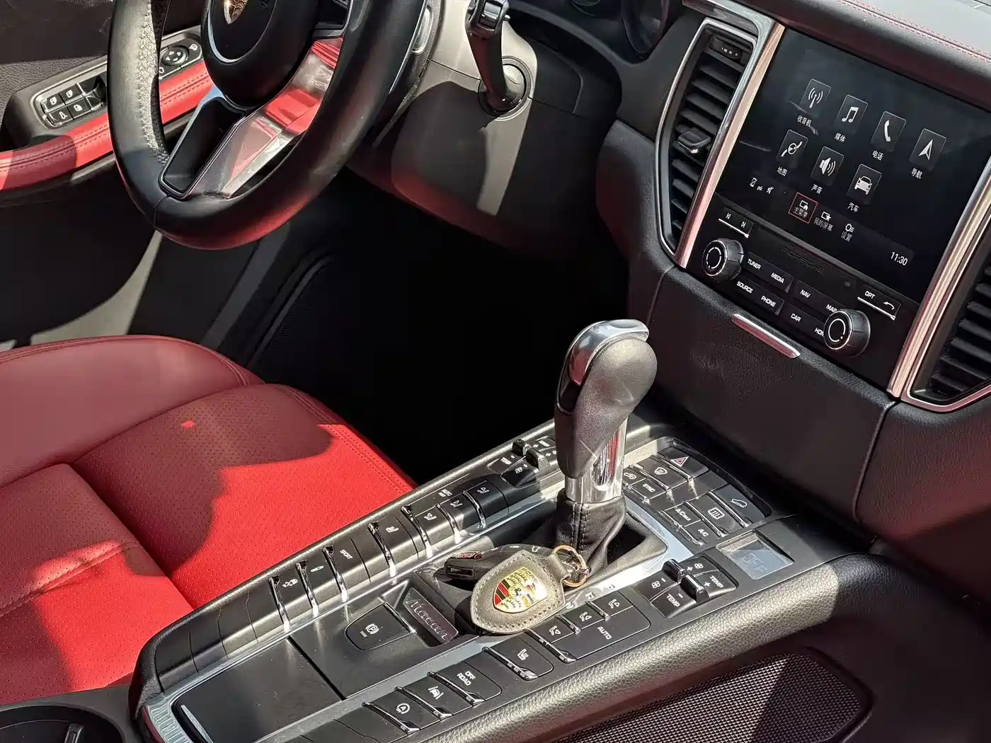 Porsche Macan 2017 Macan 2.0T фото 11