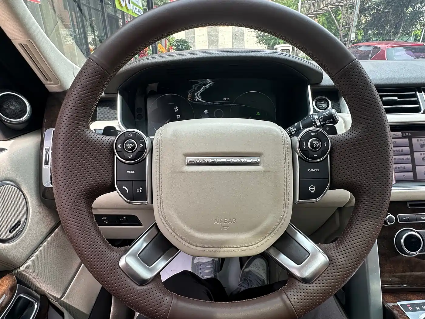 Фото 23 - Land Rover Range Rover