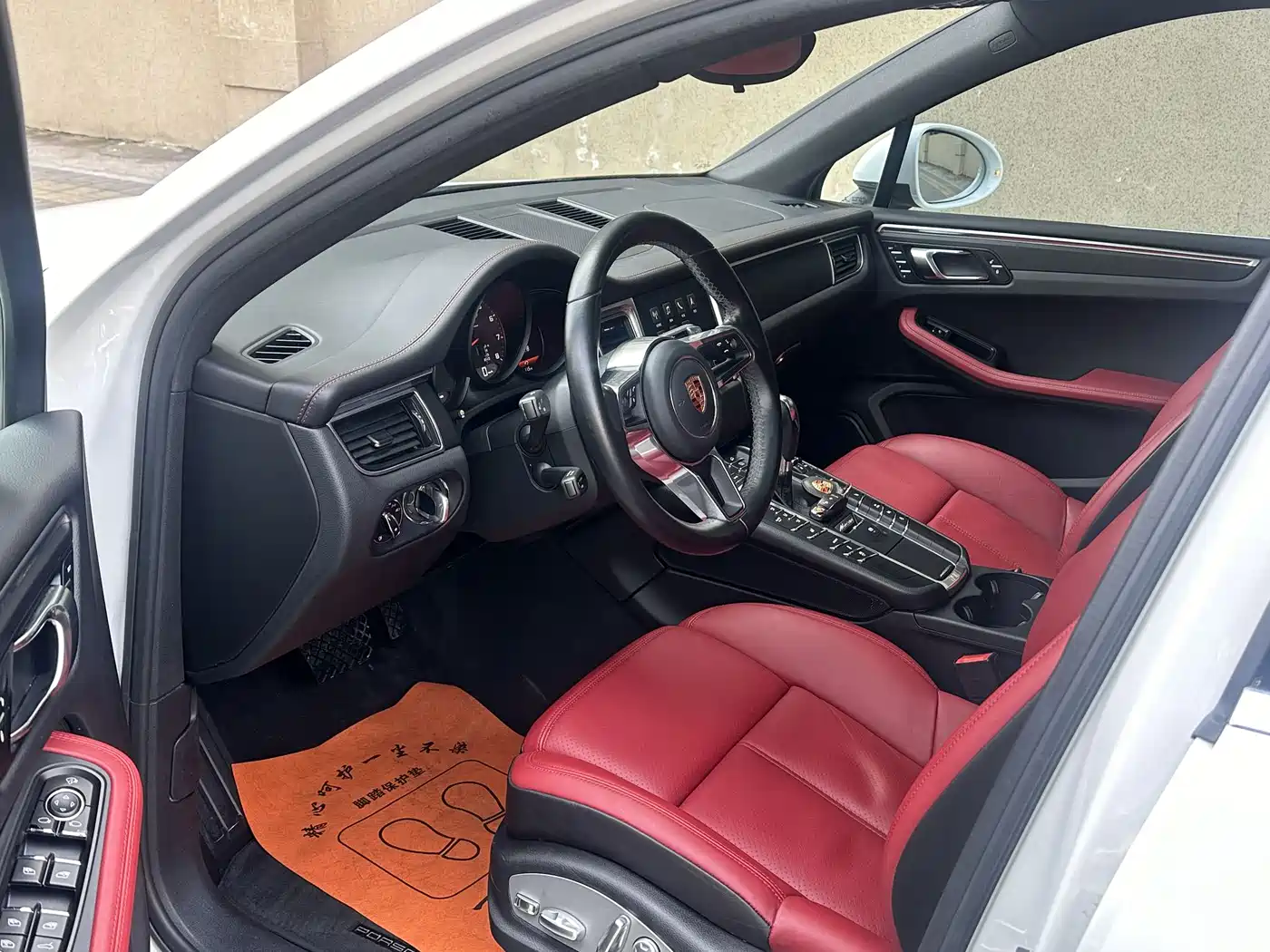 Porsche Macan 2017 Macan 2.0T фото 8