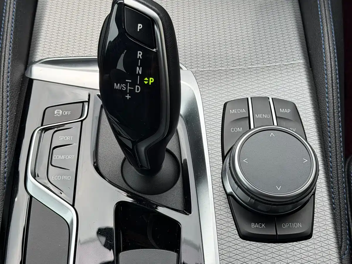 BMW 5 Series (Import) 2019 Facelift 525i M Sport Package фото 10