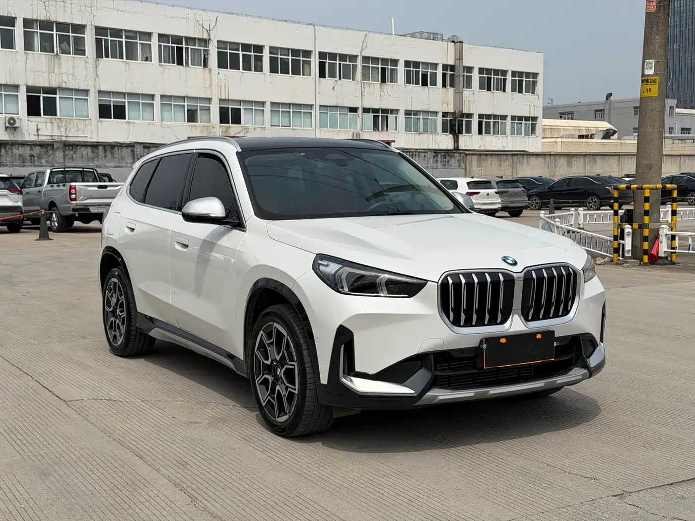 BMW X1 2023 sDrive25Li X Design Package фото 3