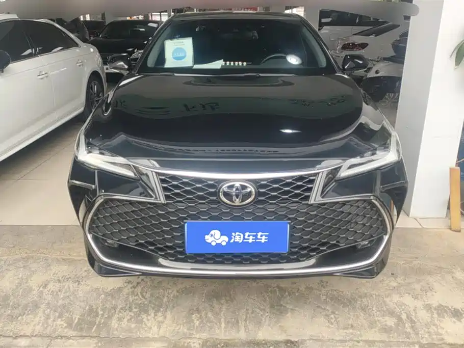 Toyota Avalon 2023 2.5L Luxury Edition фото 2