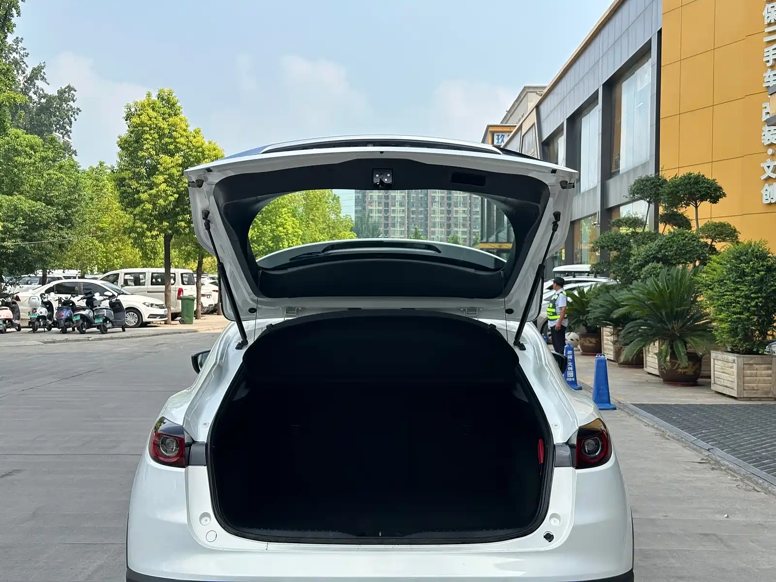 Фото 33 - Mazda CX-4