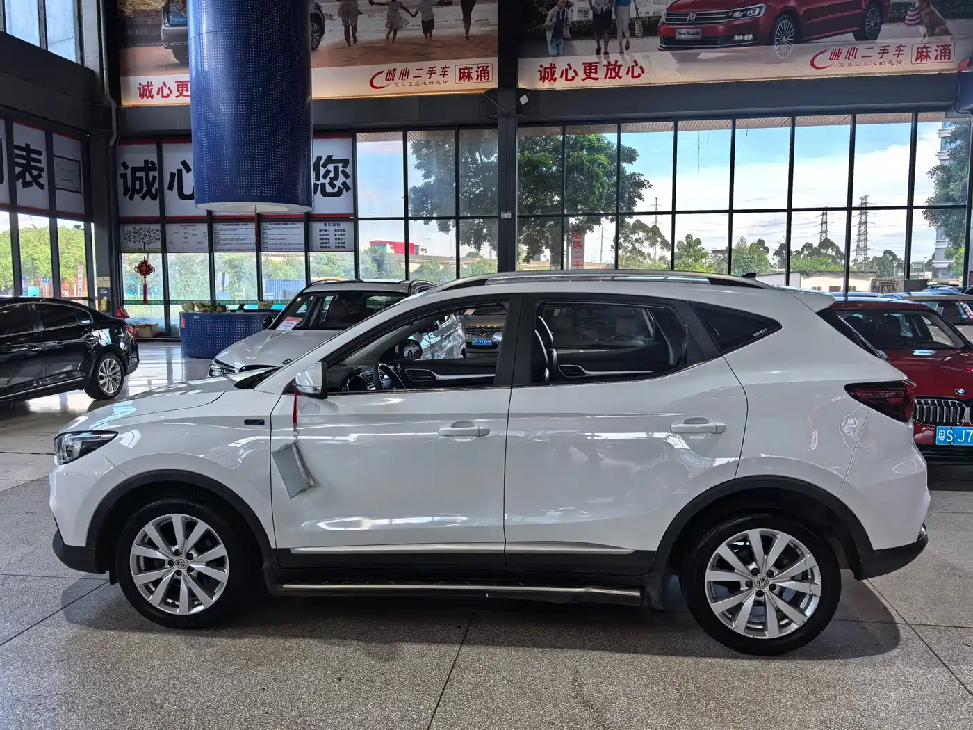 Фото 2 - MG ZS