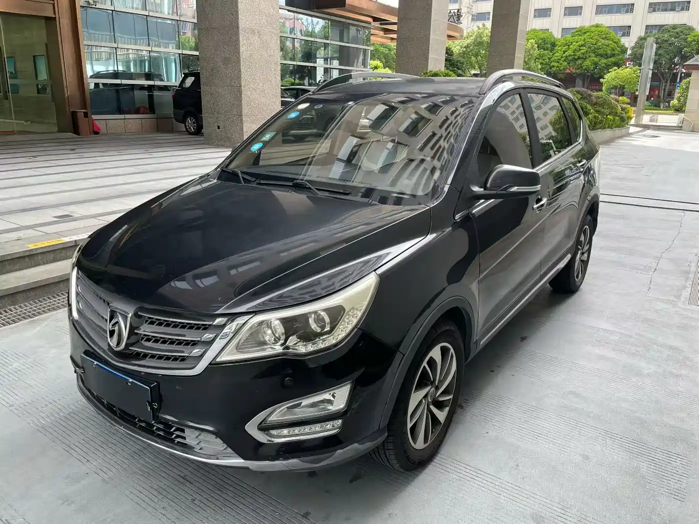 Baojun 560 2017 2016 1.5T Manual Luxury