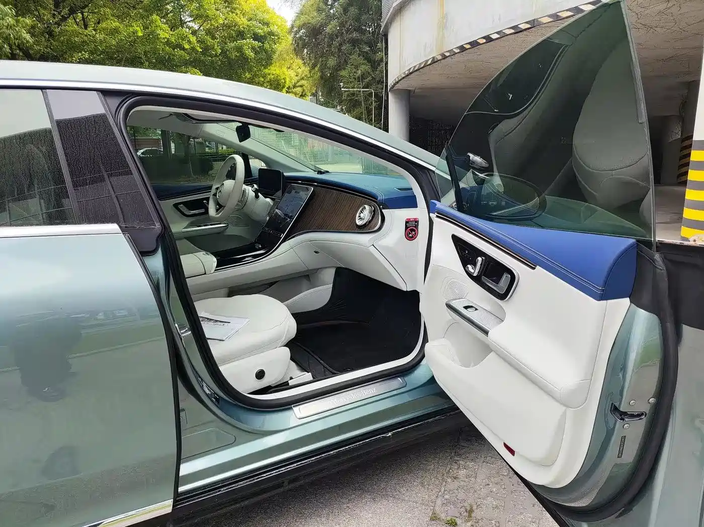 Mercedes-Benz EQE 2026 500 4MATIC Pioneer Edition фото 3