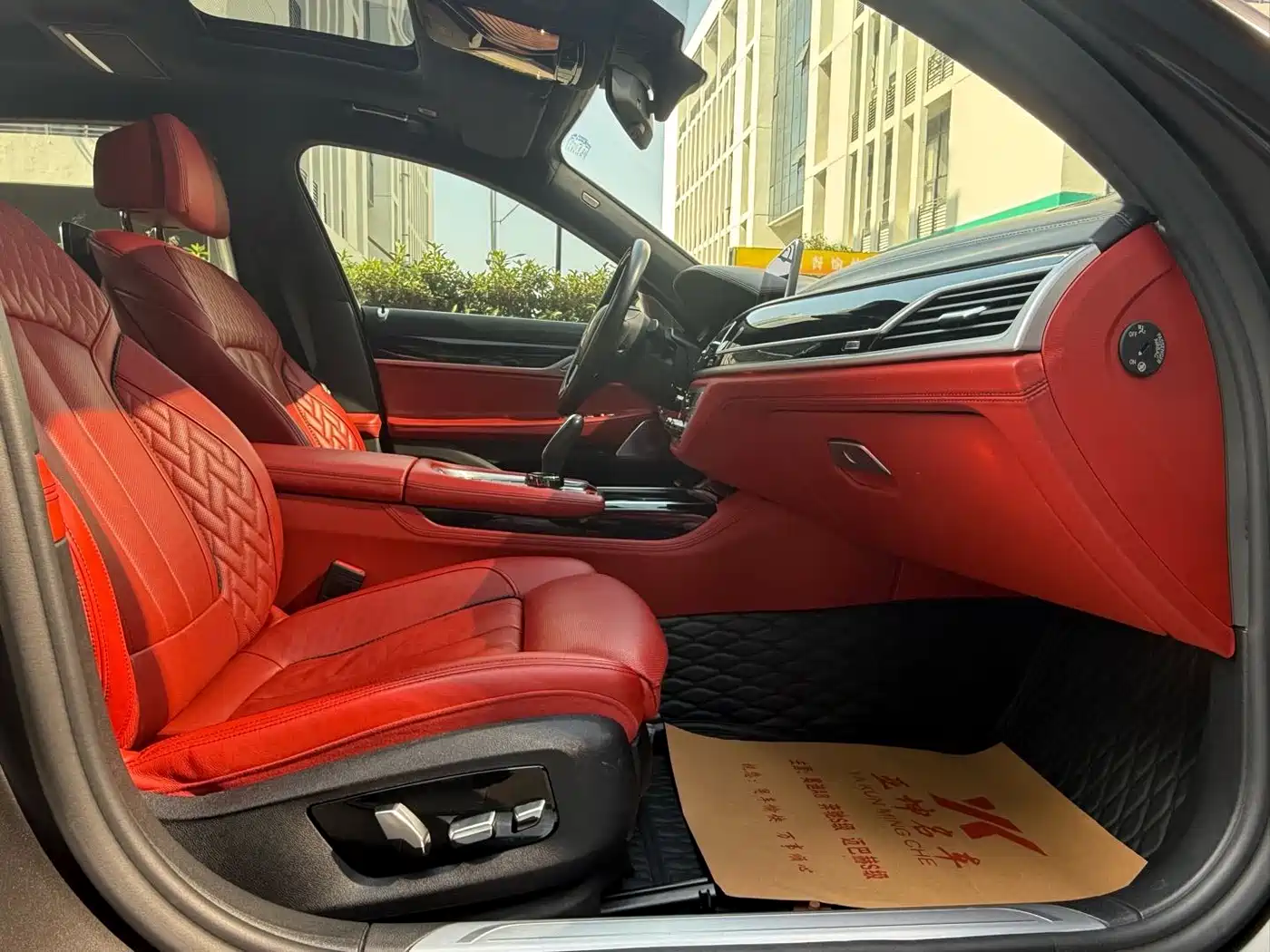 BMW 7 Series 2018 740Li xDrive Luxury M Sport Package Black Flame Edition фото 11
