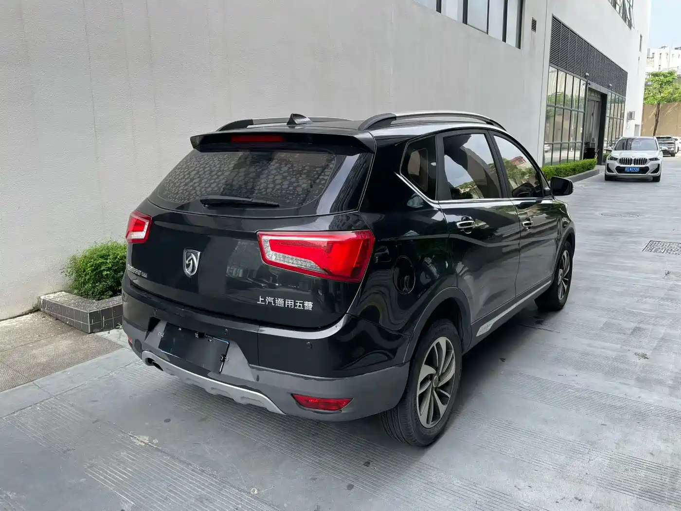 Baojun 560 2017 2016 1.5T Manual Luxury