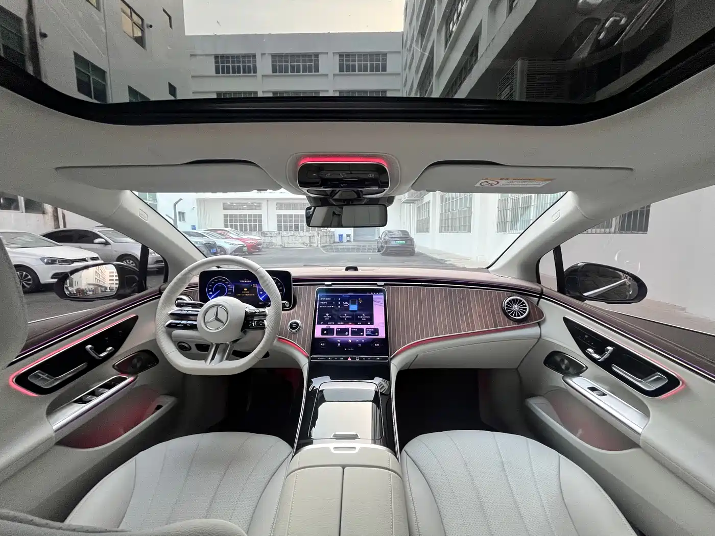 Mercedes-Benz EQE 2022 350 Pioneer Edition фото 16