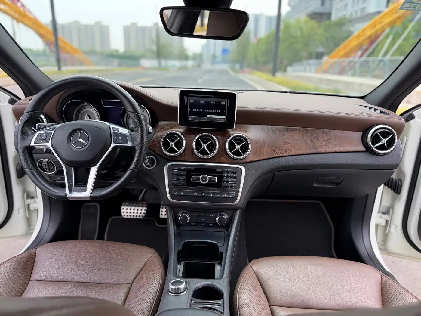 Mercedes-Benz GLA (Import) 2015 GLA 260 4MATIC фото 4