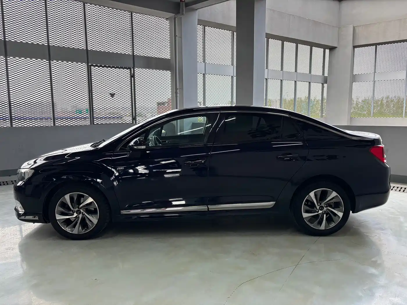 DS 5LS 2015 2014 1.6T Luxury THP160