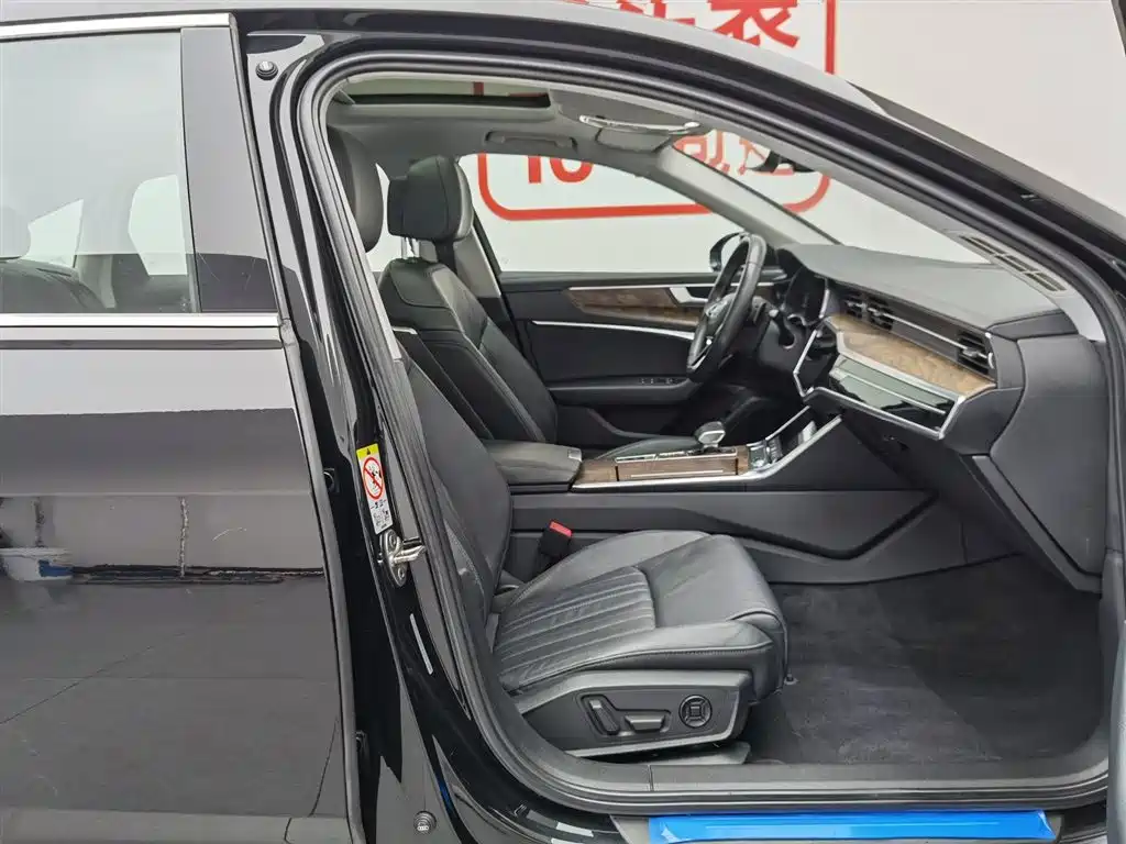 Audi A6L 2021 45 TFSI Exclusive Elegance фото 23
