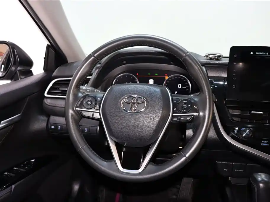 Toyota Camry 2021 2.5G Luxury Edition фото 13