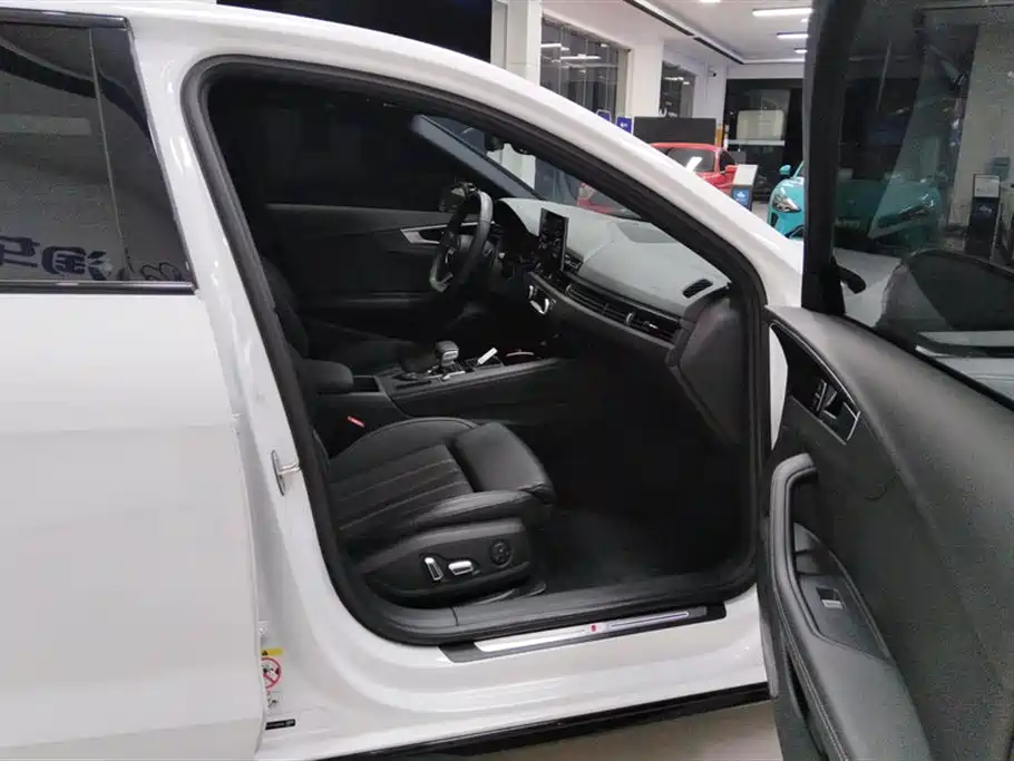 Audi A4L 2024 40 TFSI Luxury Dynamic фото 8
