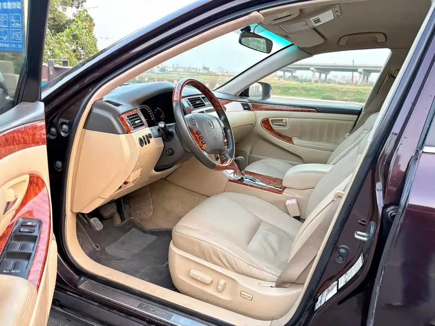 Toyota Crown 2006 2.5L Royal Leather Edition фото 7