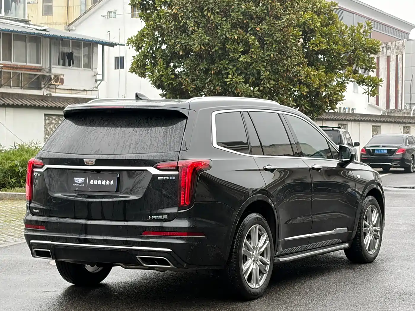 CADILLAC XT6