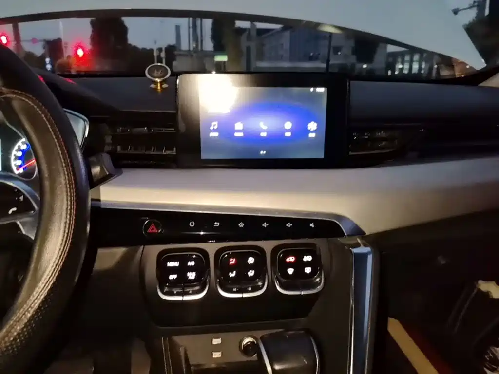 BAIC Beijing X3 2022 2021 1.5T CVT Glory