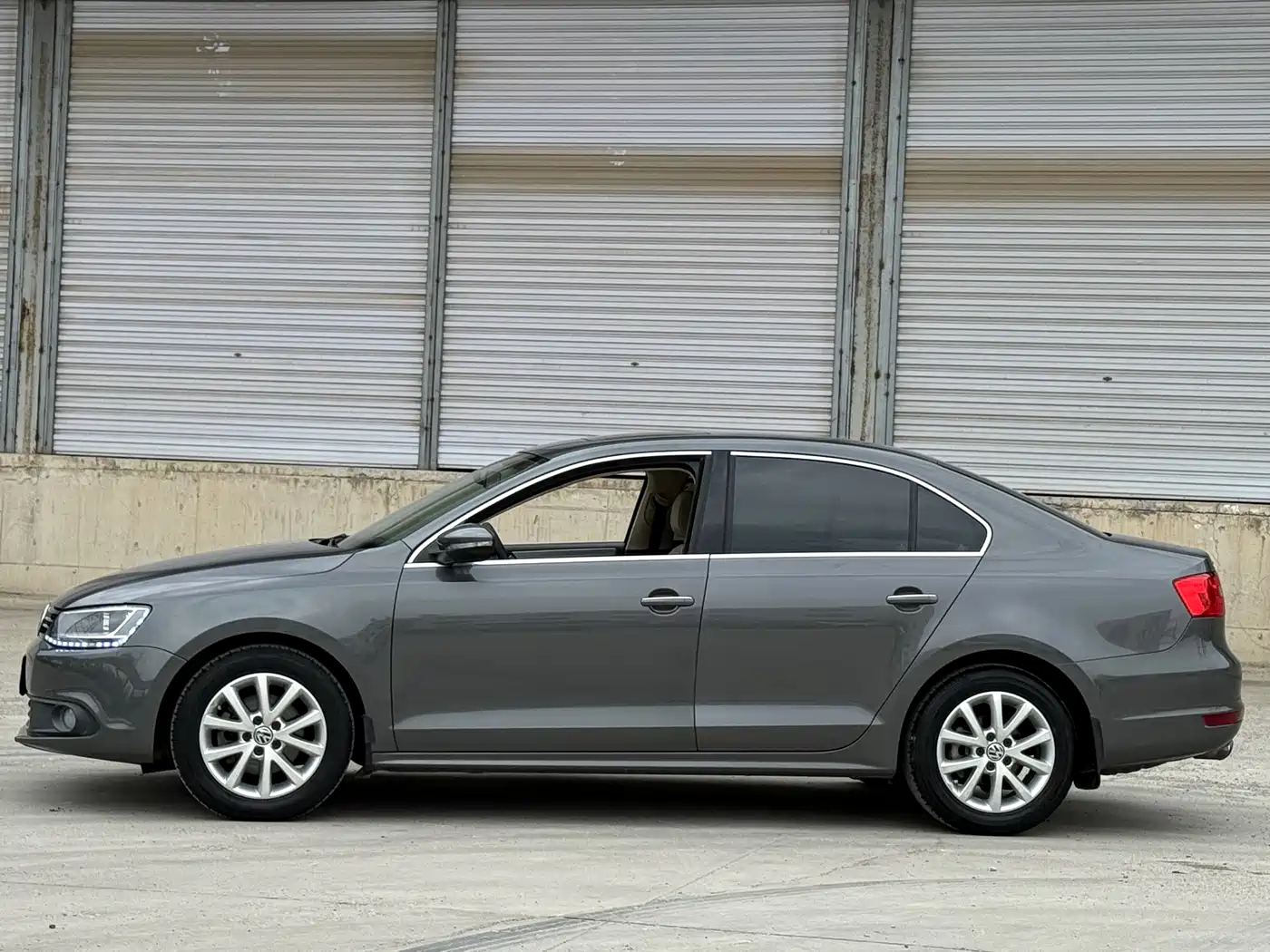 Volkswagen Sagitar 2012 1.4TSI Manual Luxury фото 4