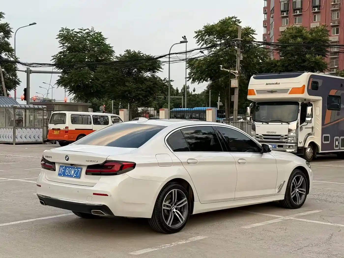 BMW 5 Series 2023 530Li Leading M Sport Package фото 6