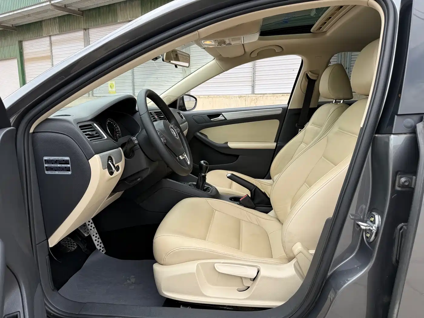 Volkswagen Sagitar 2012 1.4TSI Manual Luxury фото 9