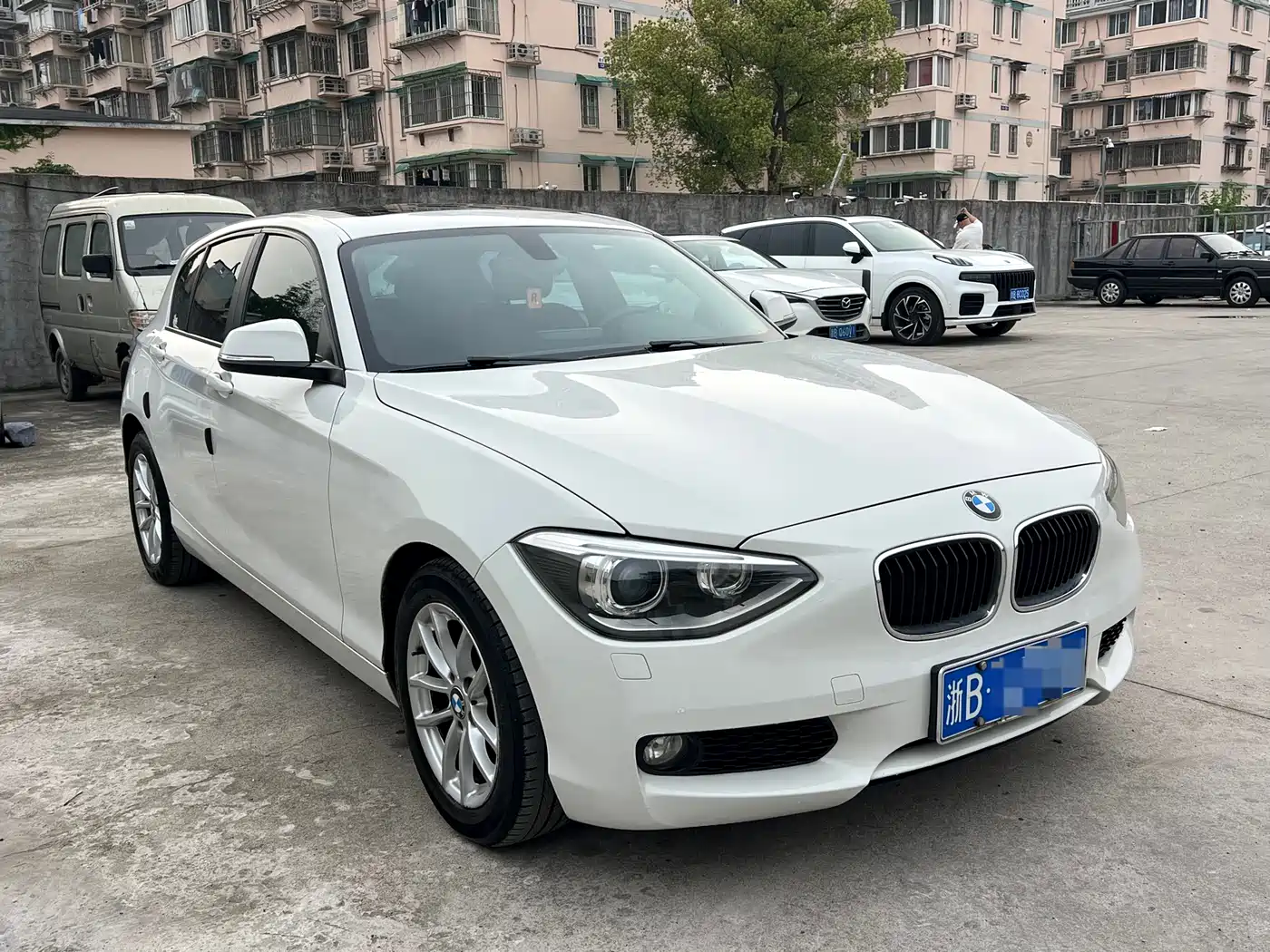 BMW 1 Series (Import) 2013 Facelift 118i Leading Model фото 3