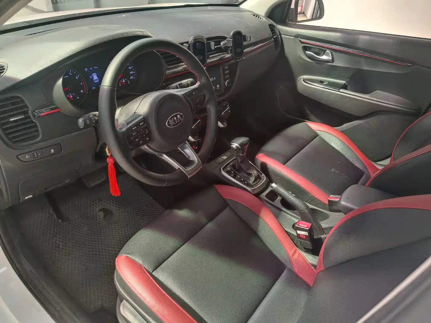 Kia KX CROSS 2018 1.6L Automatic Smart Sunroof Edition фото 7
